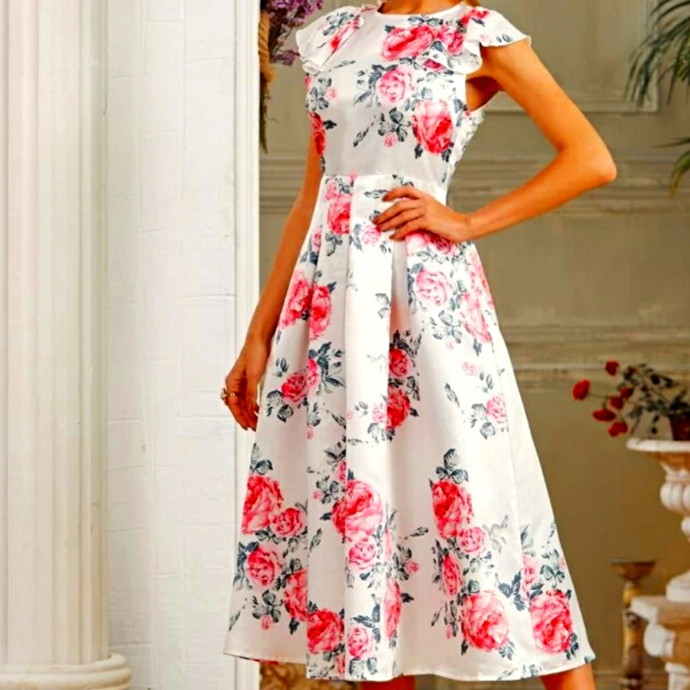 Floral printed pleated dress